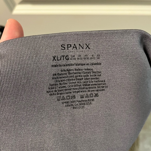 SPANX Seamless Camo Leggings - Picture 7 of 7